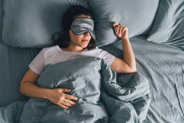 Read more about the article 5 Hacks To Improve Your Quality Of Sleep